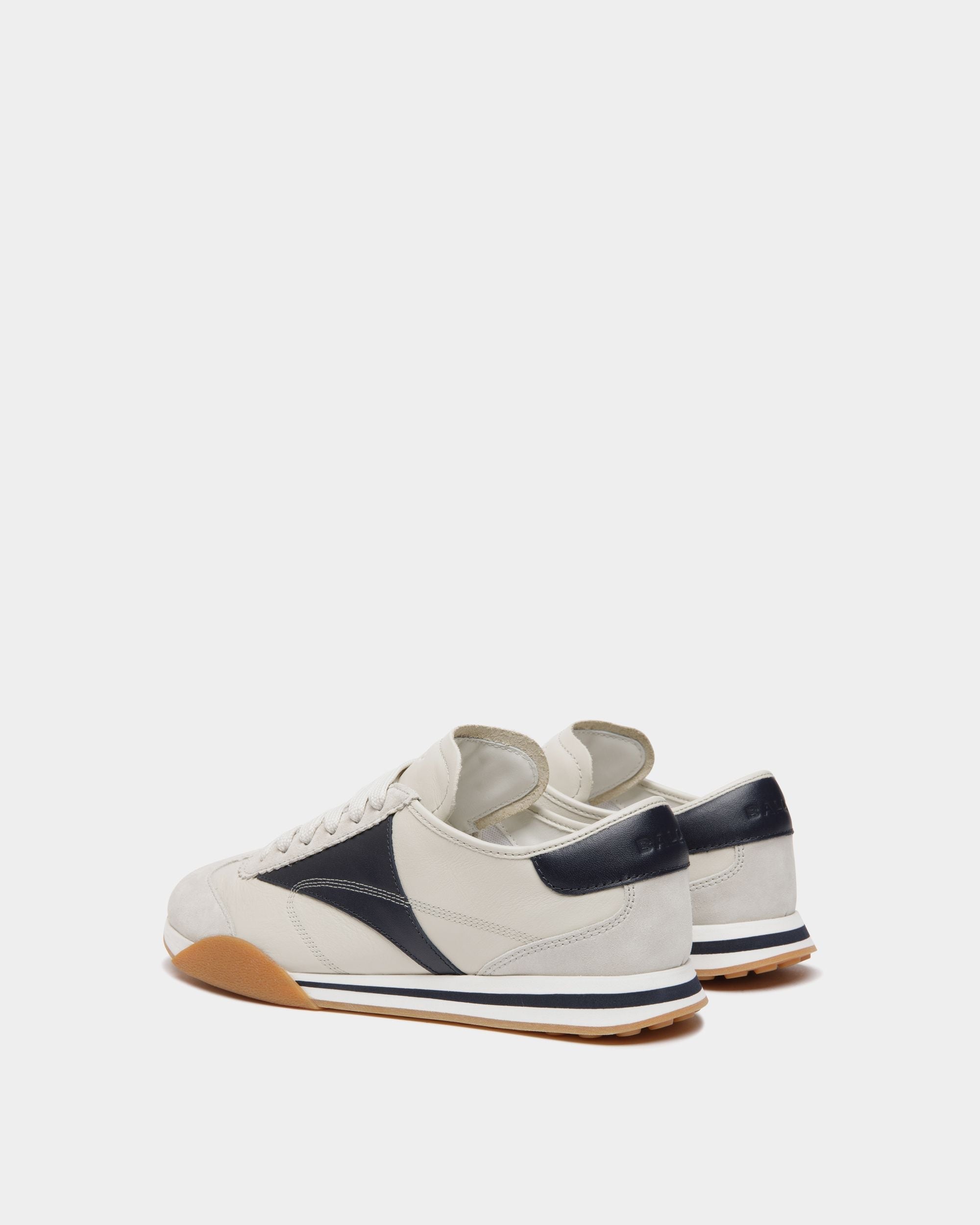 Zapatilla Sussex En Cuero Blanco Y Navy Blue - Hombre - Bally - 03