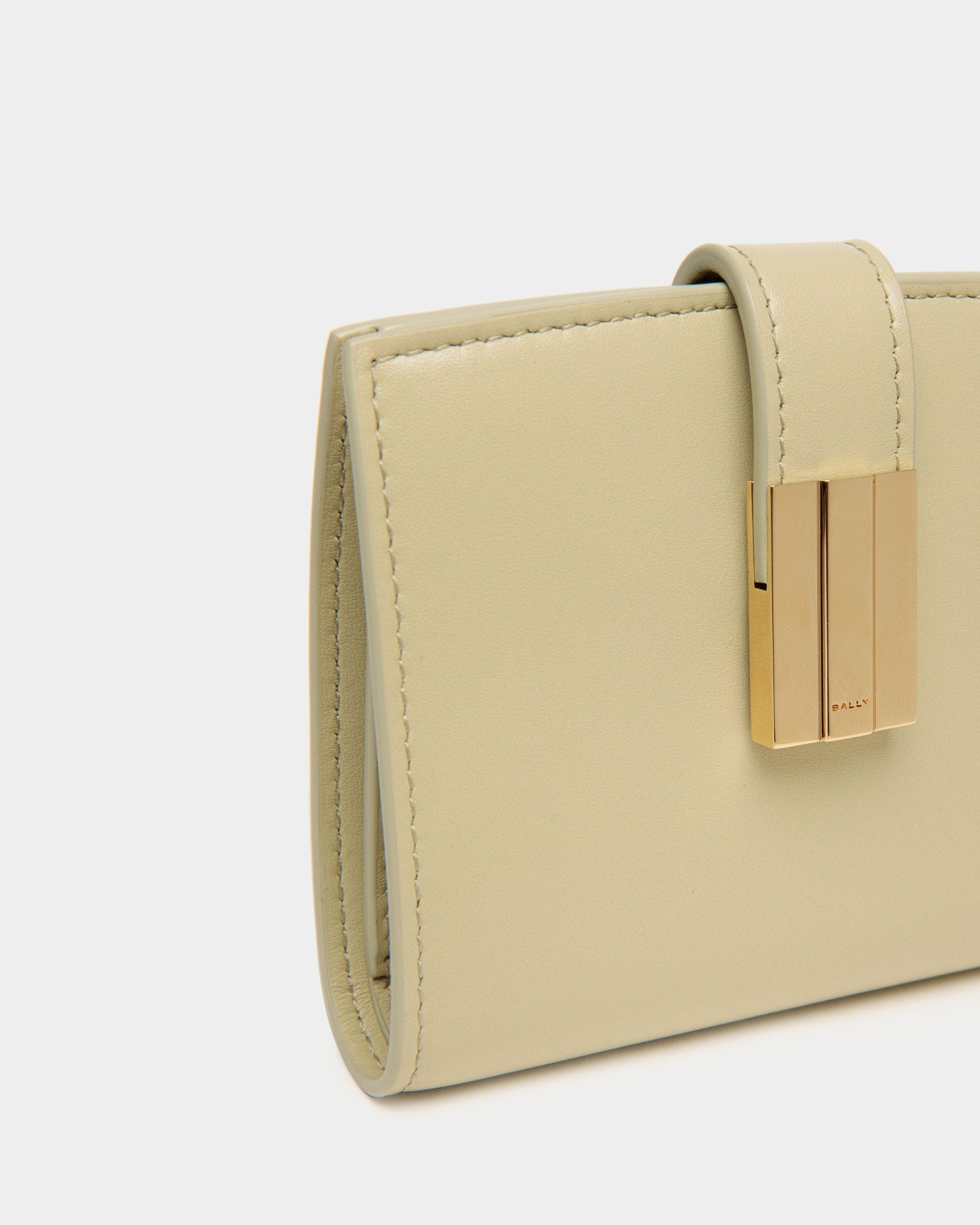 Ollam Wallet In Light Green Leather - Women's - Bally - 04