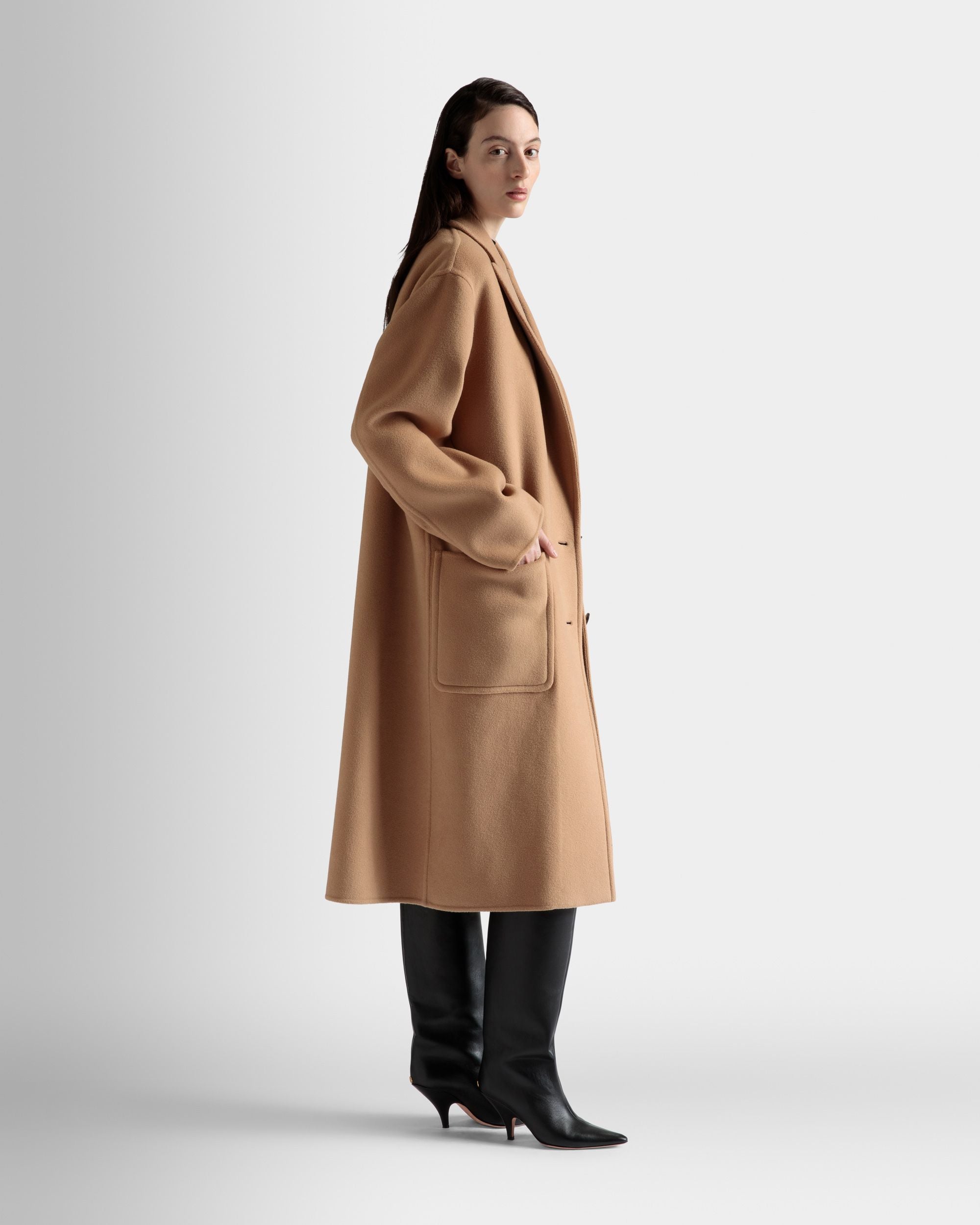 Single-Breasted Coat In Camel Cashmere Wool Mix - Women's - Bally - 05